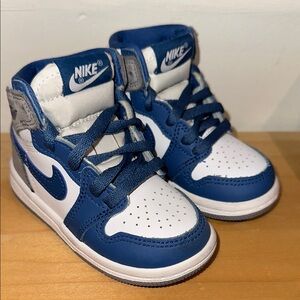 Nike Jordan 1 Retro High Toddler Sneakers